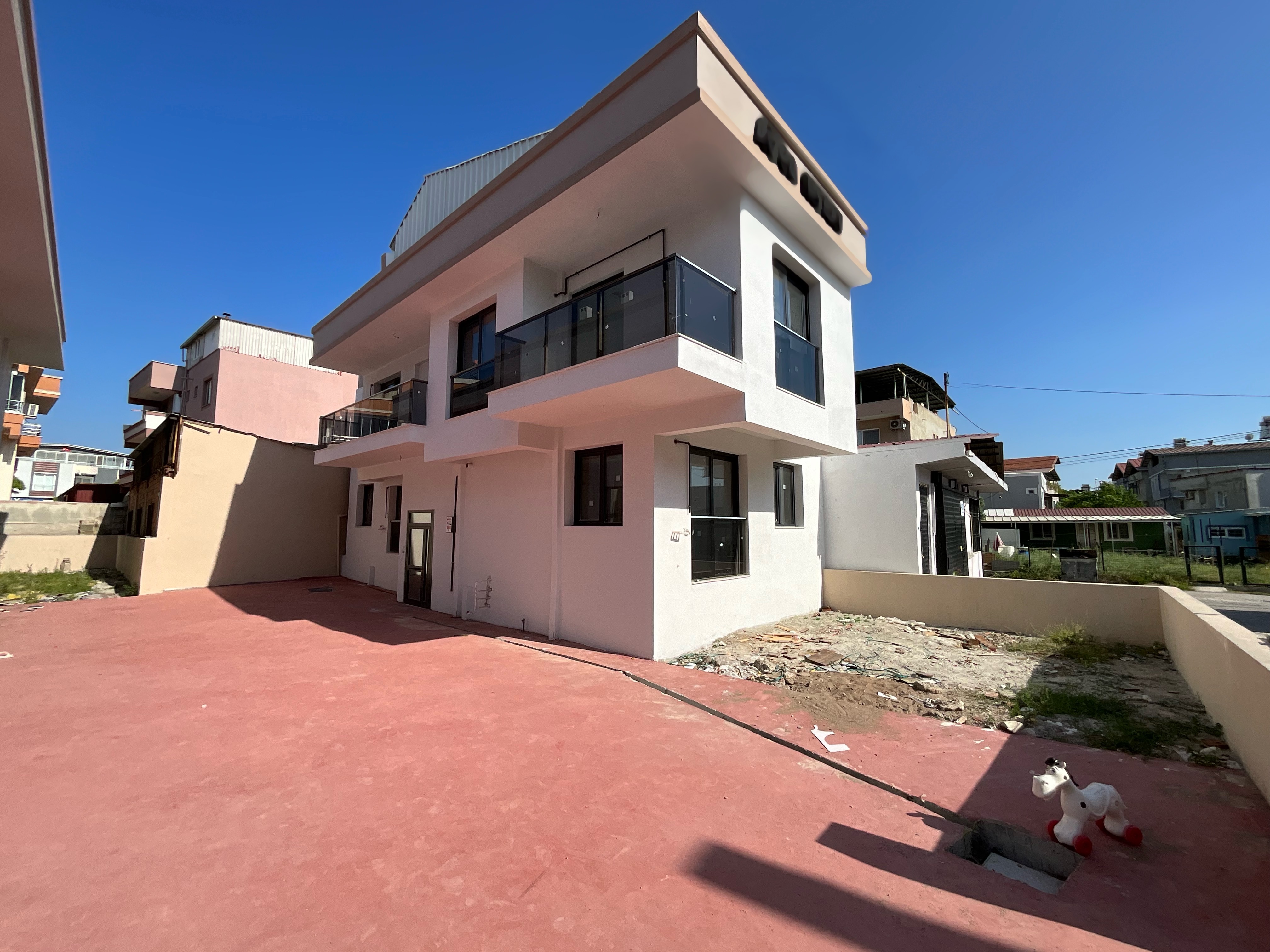 LOCATE’DEN GAZİEMİR SARNIÇ’TA SATILIK 2+1 SIFIR DUBLEX DAİRE