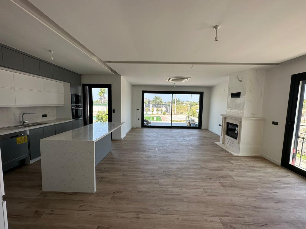 5 Bedrooms, 1 Living Room Villa For Sale in Urla İZMİR